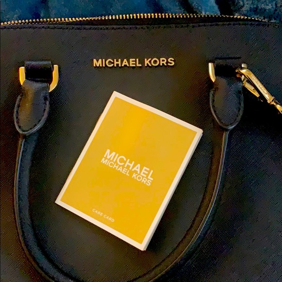 Michael Kors purse - Picture 1 of 4